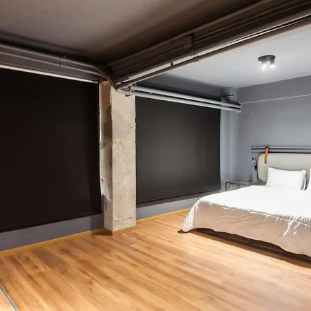 Trendy Industrial Next To Museum Of Acropolis Apartment Athens